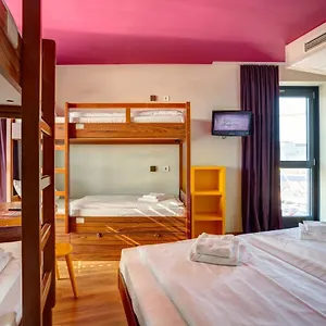 *** Hotel Meininger Frankfurt Main / Airport Alemania